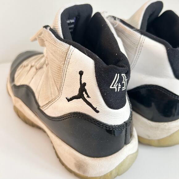 Nike Air Jordan Retro 11 Concord Youth Shoes Black White - Picture 7 of 10